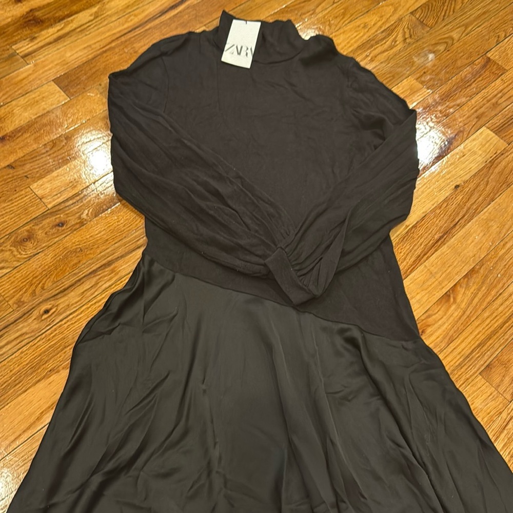 NWT - Zara Women’s Black Cotton & Silk Turtleneck Dress - Size M